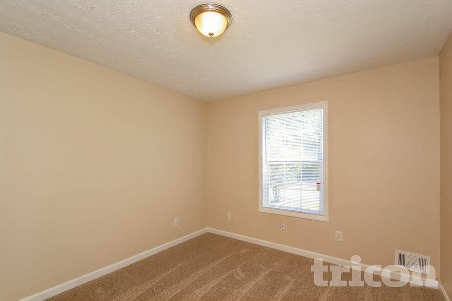 Building Photo - 4408 Lamar Dr