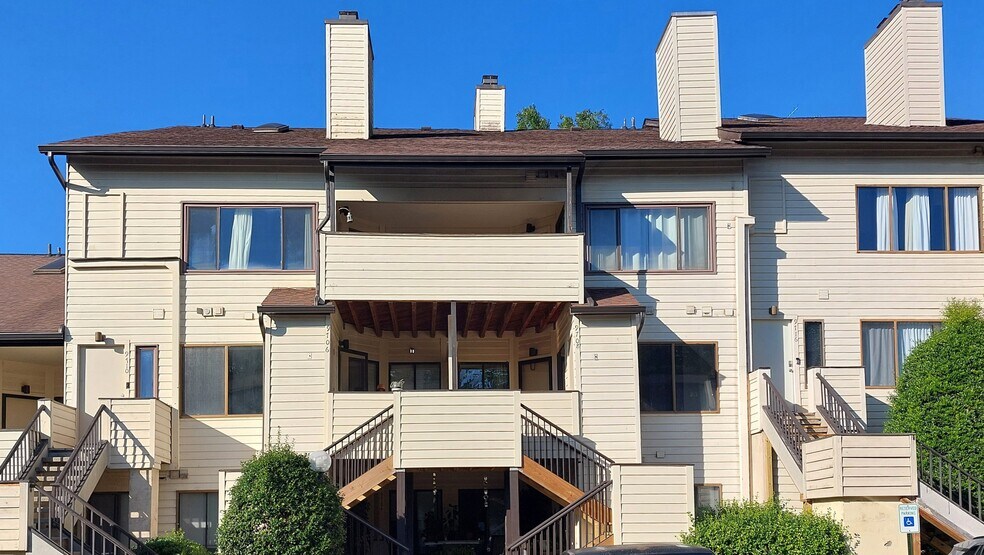 Building Photo - 9706 Hellingly Pl