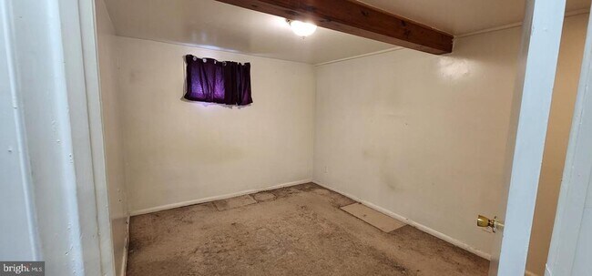 Building Photo - 300 Maiden Choice Ln
