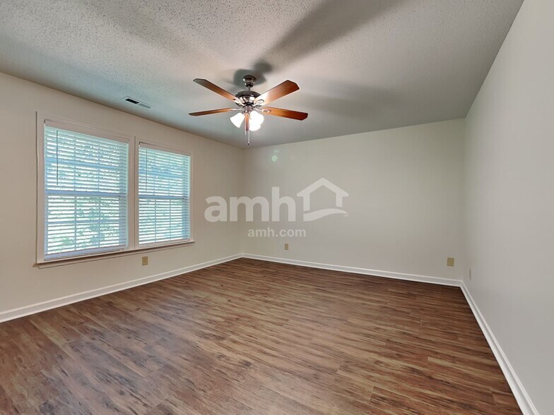 Building Photo - 6340 Foster Brook Dr