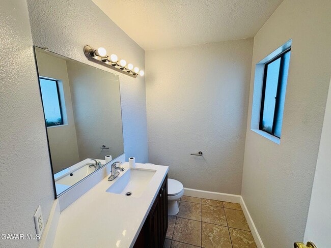 Building Photo - 38343 5th