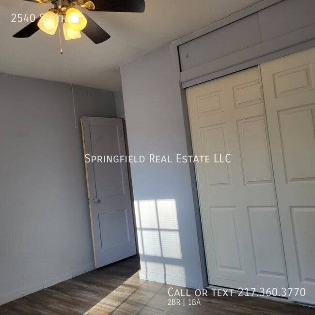 Building Photo - 2540 S 4th St