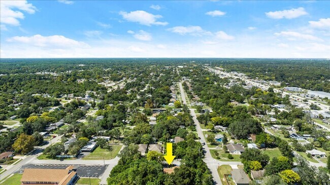 Building Photo - Charming Updated 3-Bedroom Home — Prime Daytona Location!