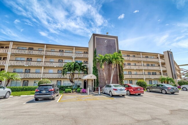 Building Photo - 4049 Wolverton C