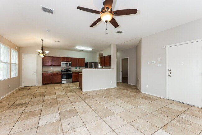 Building Photo - 1917 Indian Lilac Dr