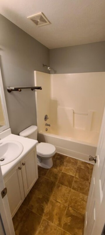Building Photo - 1236 Longpoint Dr