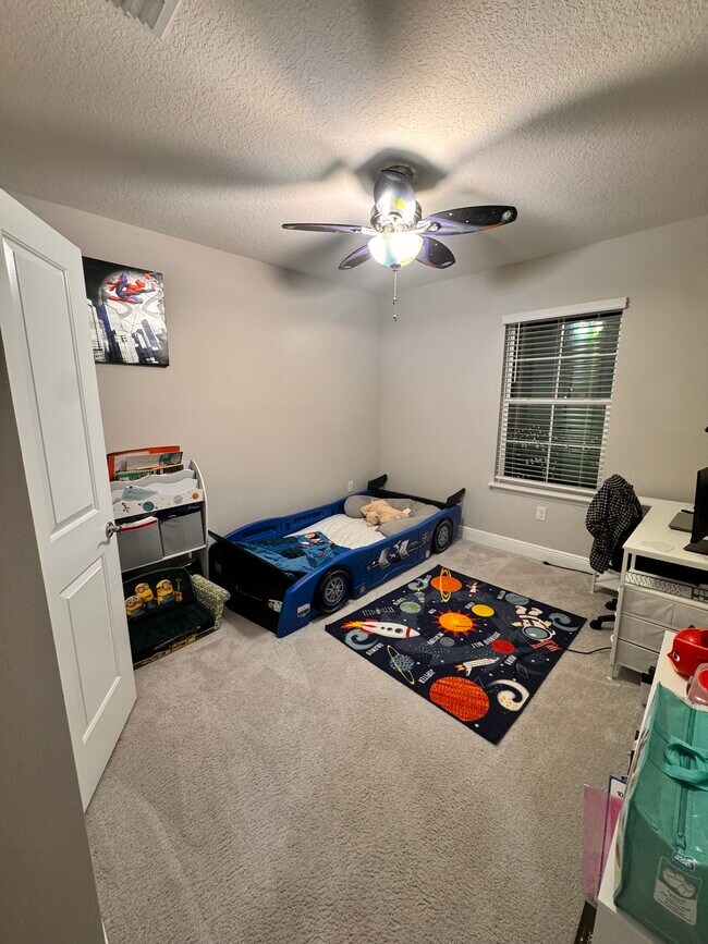 Building Photo - 10916 Honor Rd