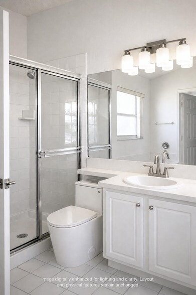Building Photo - 703 Crosswinds Dr