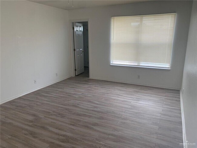 Building Photo - 4205 Santa Lucia St