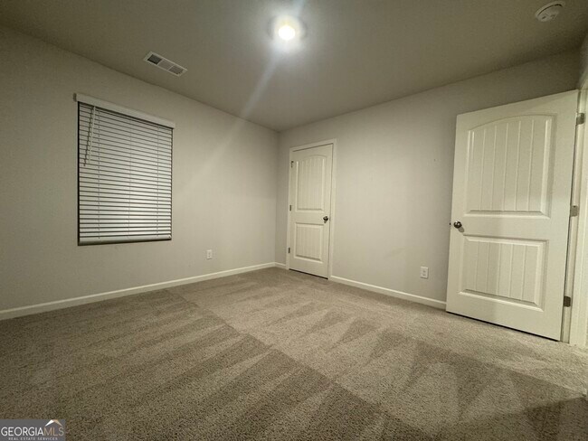 Building Photo - 279 Belmont Dr