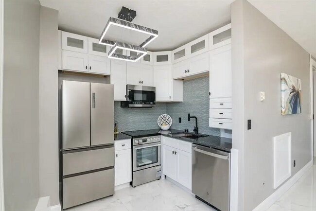 Building Photo - 140 Chestnut St