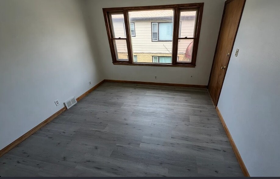Building Photo - 4017 W Morgan Ave
