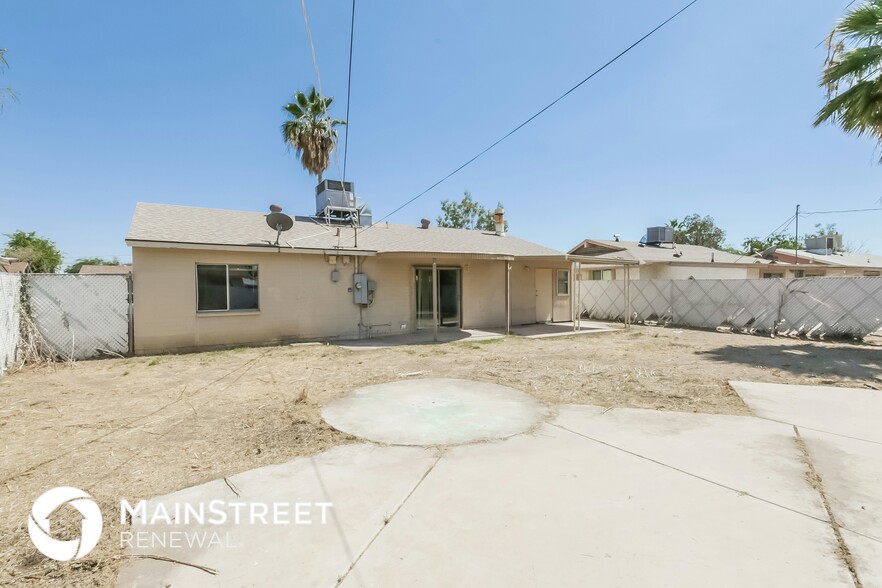 Building Photo - 6232 W Rose Ln