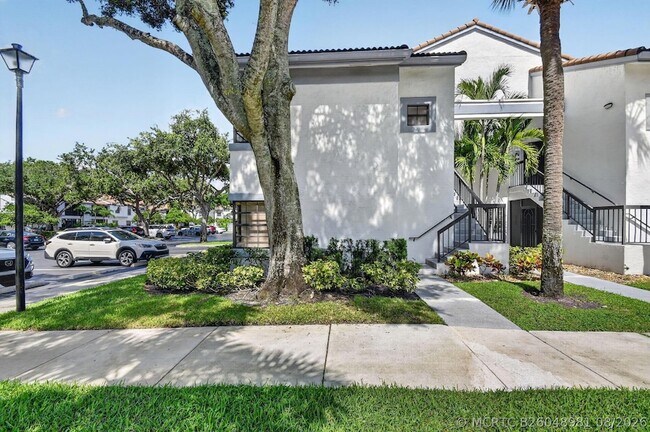Building Photo - 5451 Verona Dr