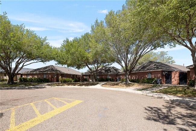 Building Photo - 2717 W Ringold Cir
