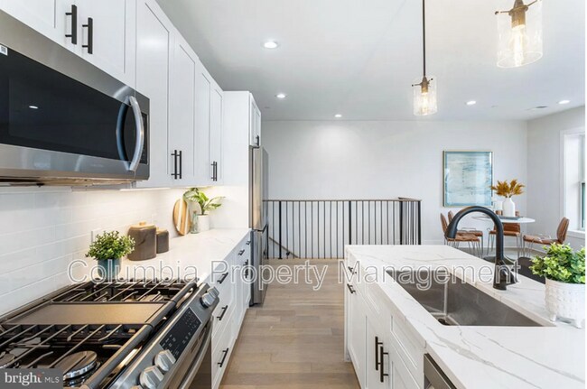 Building Photo - 616 Quebec Pl NW