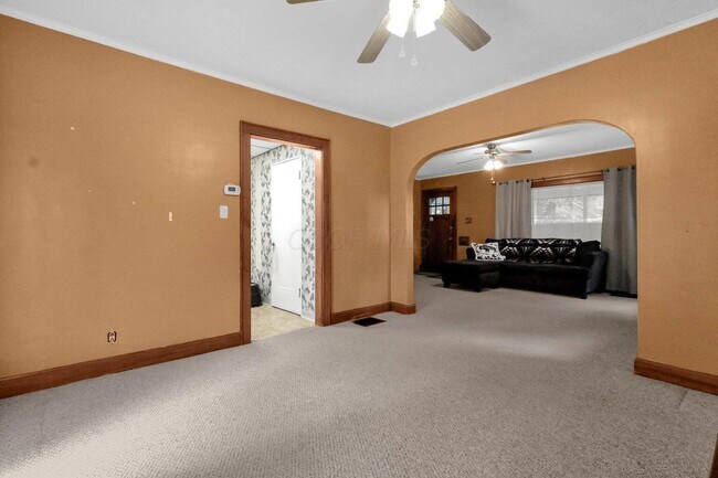 Building Photo - 109 S Westgate Ave