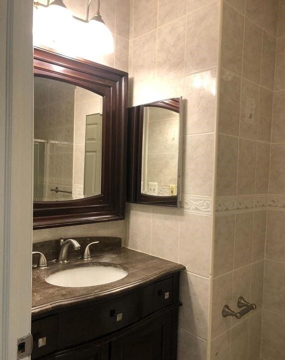 Building Photo - 166 Thoreau Dr