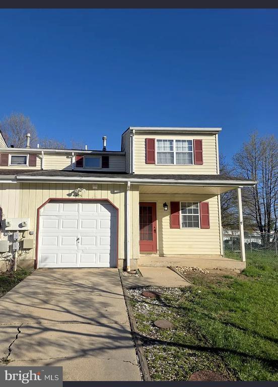 Building Photo - 525 Blackbird Dr