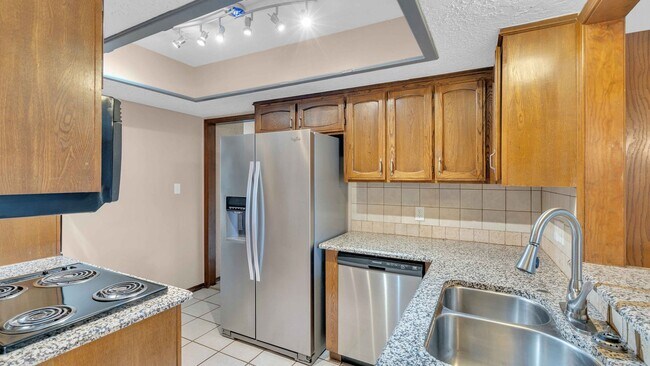 Building Photo - 3 Bed | 2 Bath | Broken Arrow