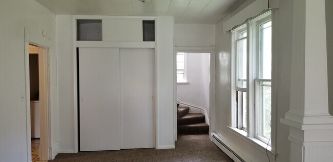 Building Photo - 1112 Oak St