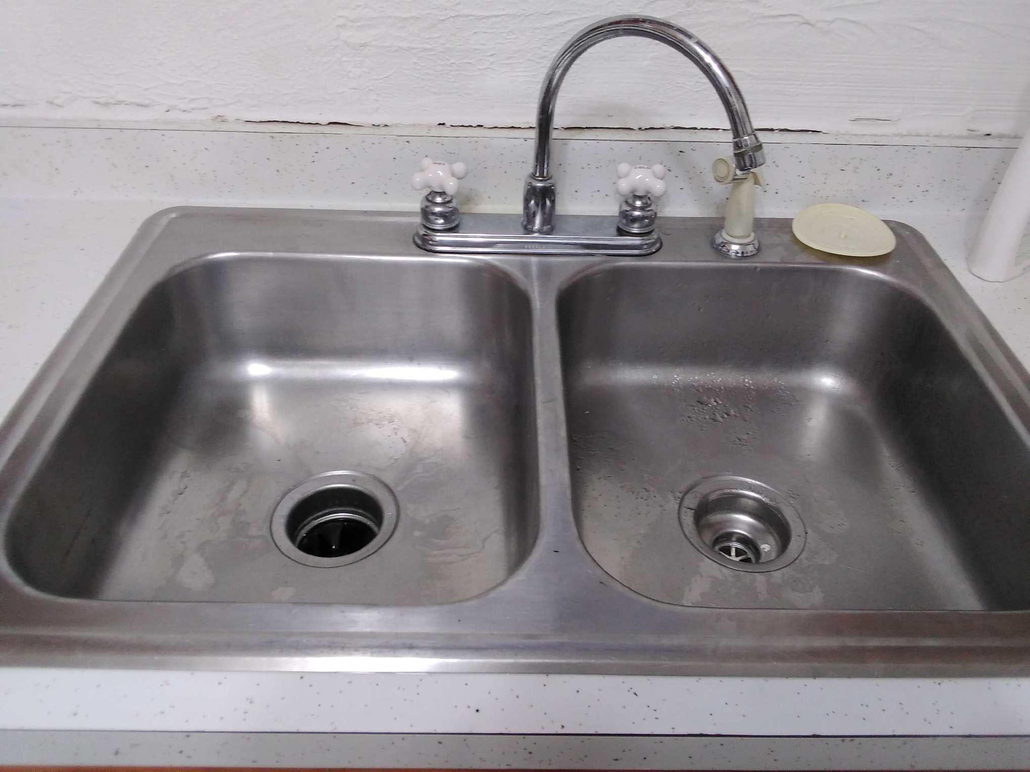 Sink - 1542 Quarrier St
