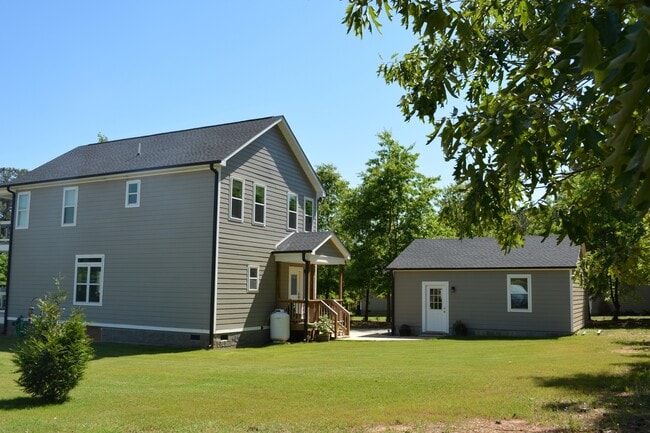 Building Photo - Charleston Charm on Lake Gaston -- HubQuar...