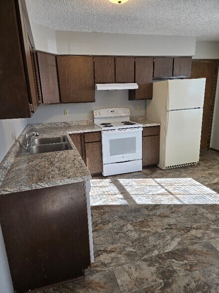 Building Photo - 2308 Crescent