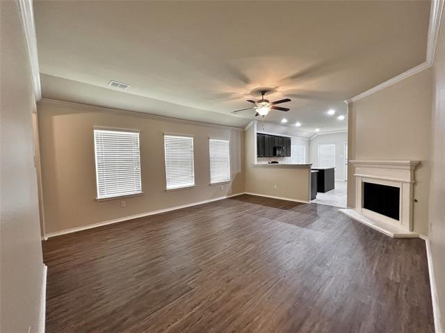 Building Photo - 8472 Gentian Dr
