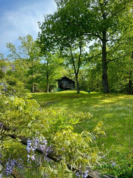 Building Photo - 40 Sunset Ridge