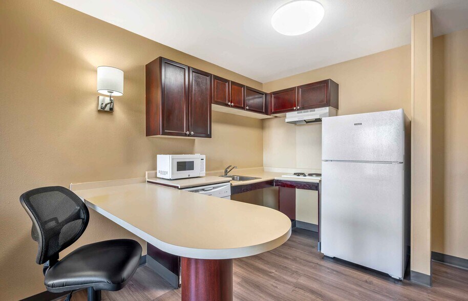 Building Photo - Furnished Studio-Columbus - Polaris