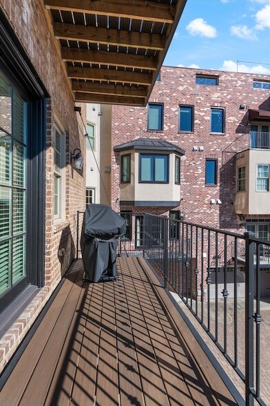 Building Photo - 3127 Parthenon Ave