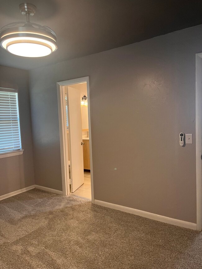 master bed with all new amenities - 132 Elwood Dr