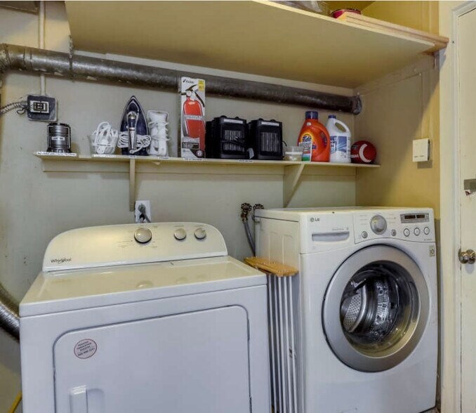 Building Photo - 3350 Kearney St