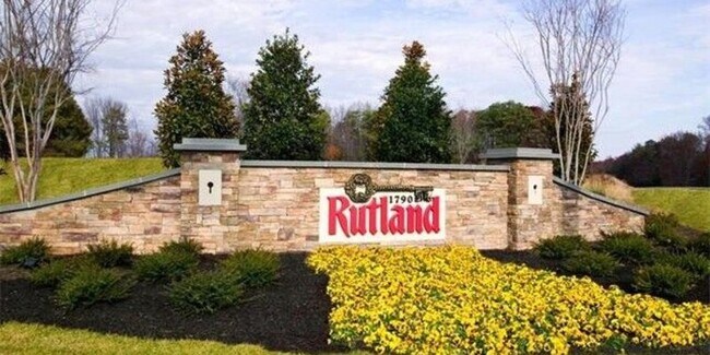 Primary Photo - 8079 Rutland Village Dr, Mechanicsville, V...