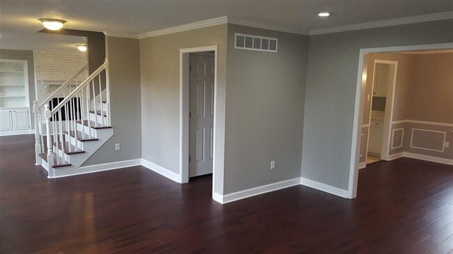 Building Photo - 7472 Dove Field Cove