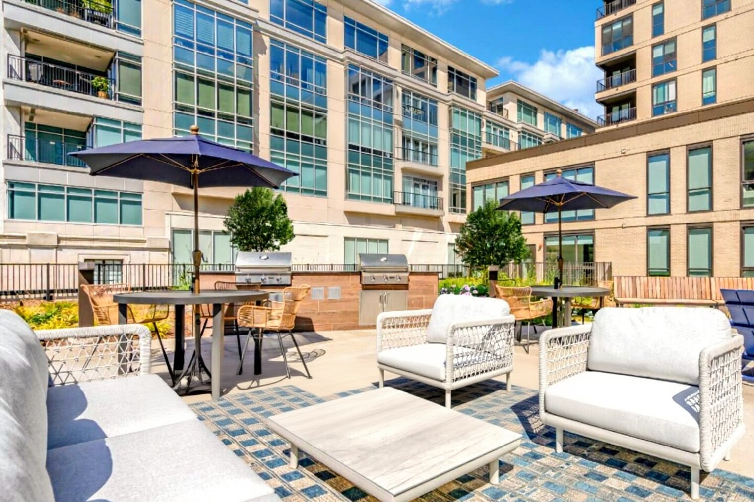 Building Photo - 421 N Pennsylvania St