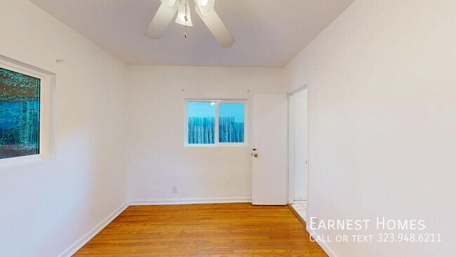 Building Photo - 2107 Vine St