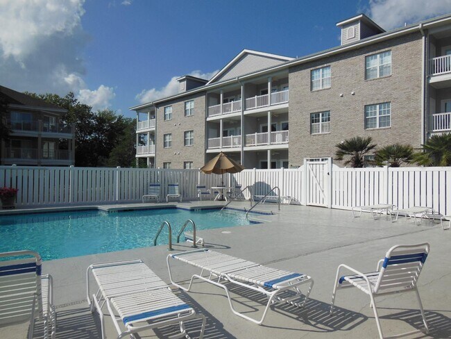 Building Photo - 908 Resort Cir