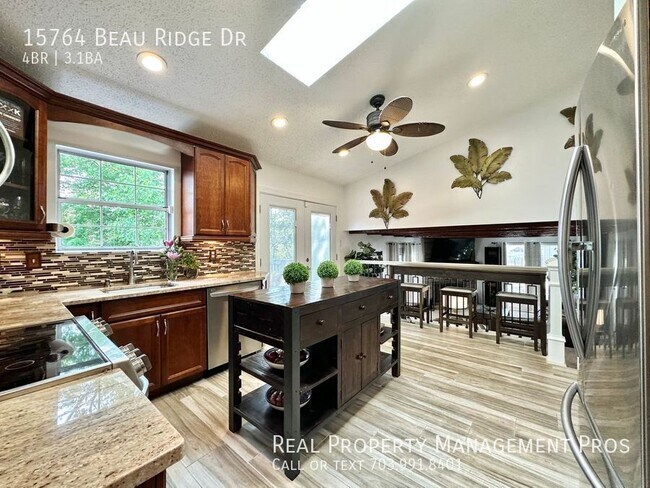 Building Photo - 15764 Beau Ridge Dr