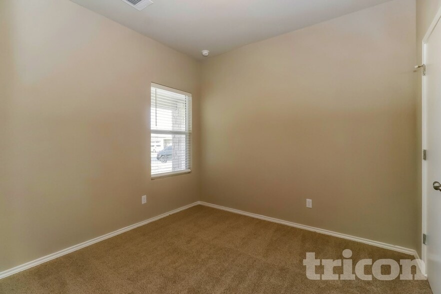 Building Photo - 3516 Stride Ln