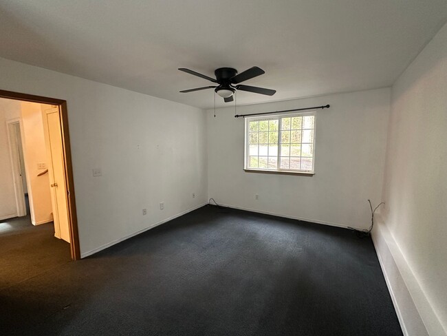 Building Photo - 3 BR Home in Clearwood