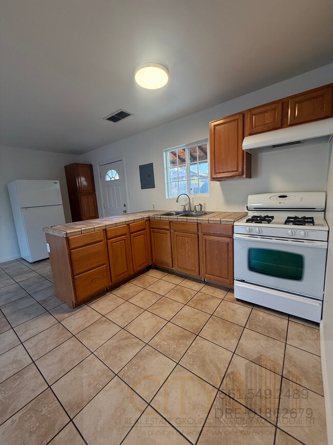 Building Photo - 2814 16th St