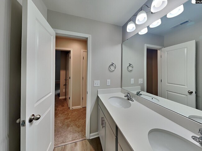 Building Photo - 42 Denali Cir