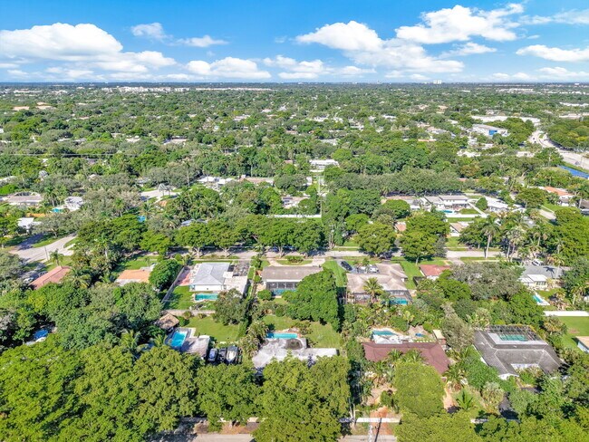 Building Photo - 836 Orchid Dr