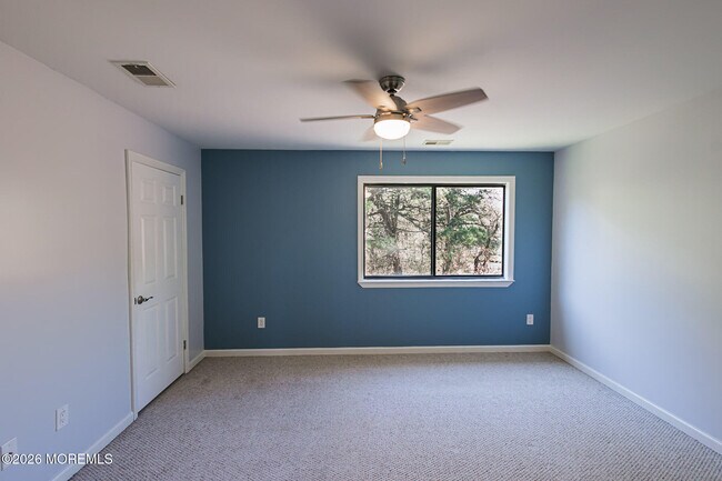 Building Photo - 1601 Alpine Trail