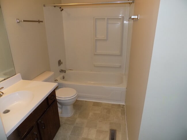Building Photo - BCR 148 Sante Fe Trail-