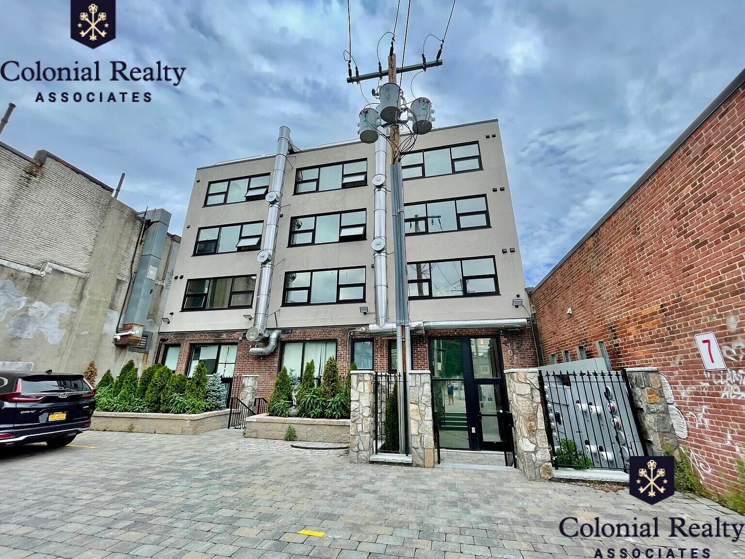 Building Photo - 1028 Commonwealth Ave