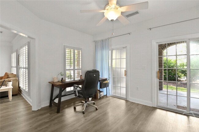 Building Photo - 411 Southbridge Blvd
