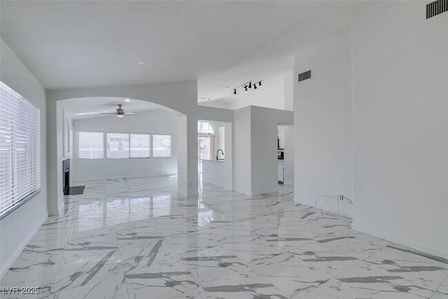Building Photo - 3706 Lake Victoria Dr